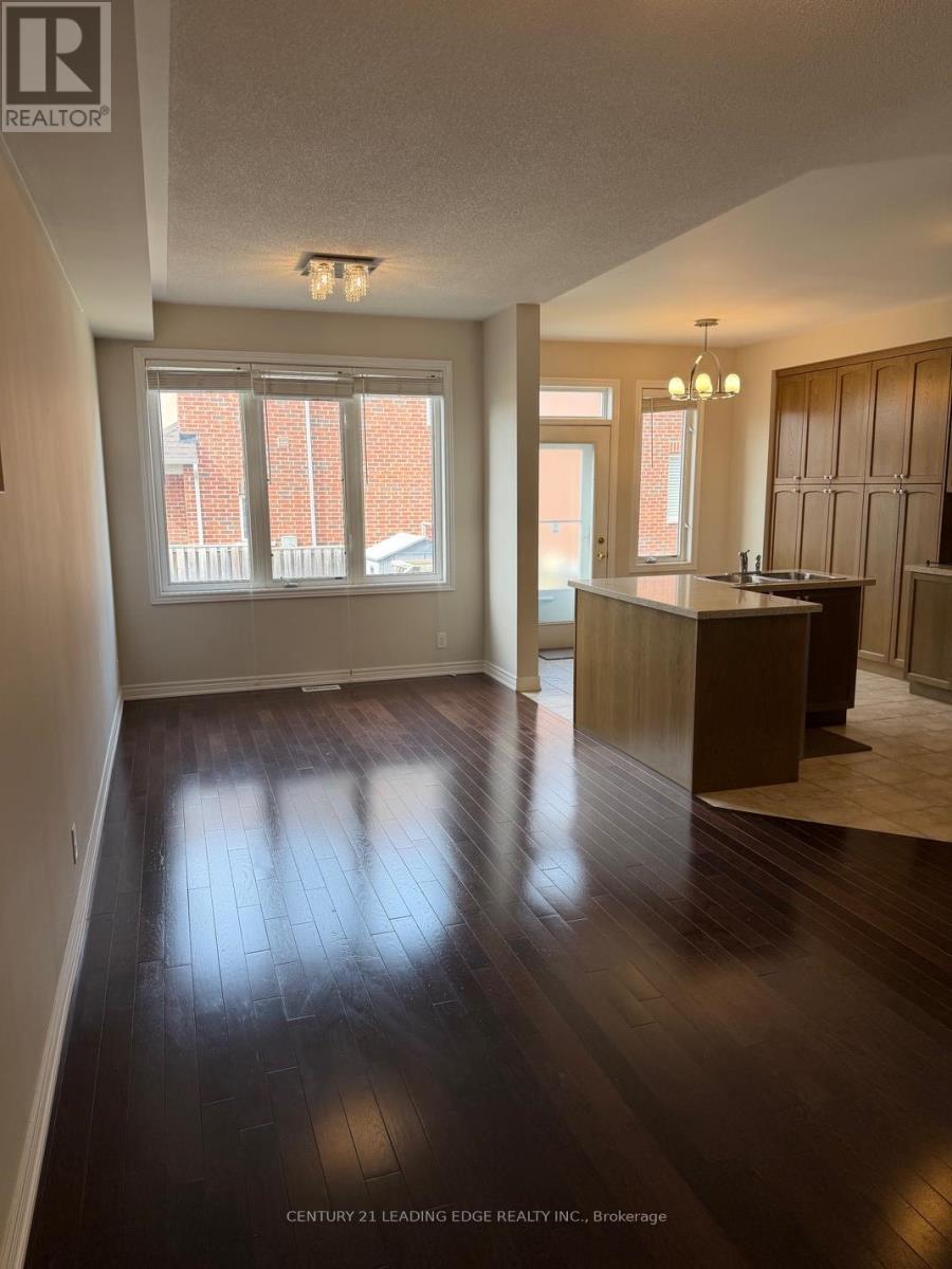 97 Thatcher Crescent, East Gwillimbury, Ontario  L9N 0B9 - Photo 5 - N12883994