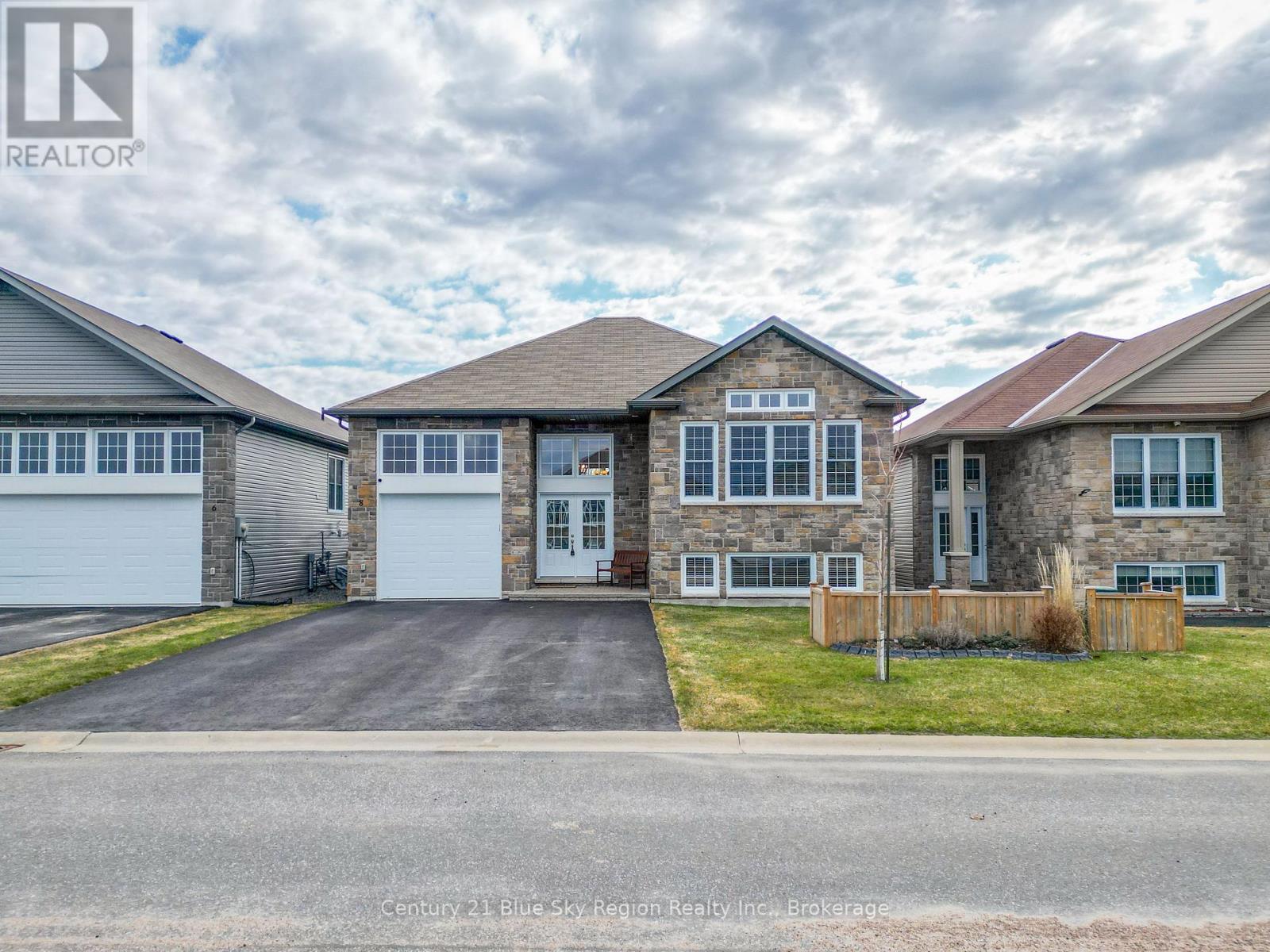 8 WILLFRED DRIVE, North Bay, Ontario