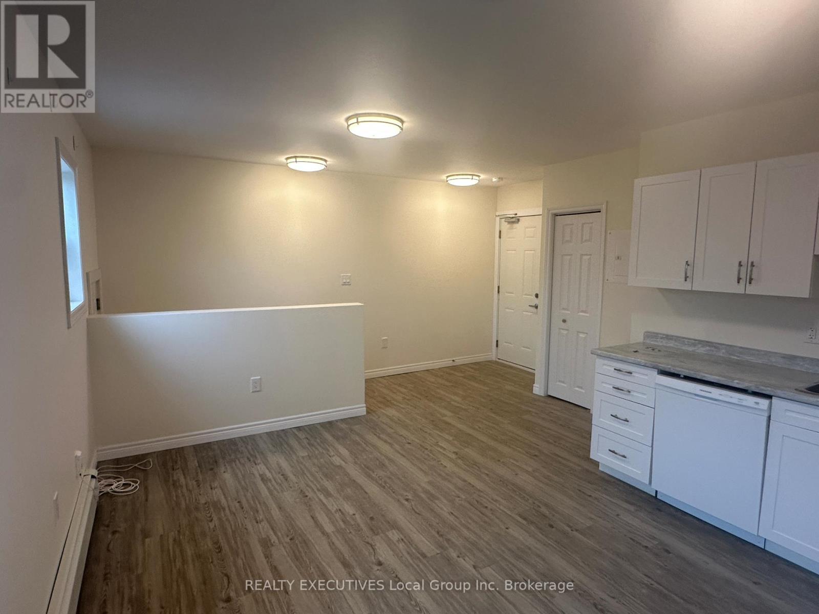 272 First Avenue W, North Bay, Ontario  P1B 3C1 - Photo 14 - X13047008