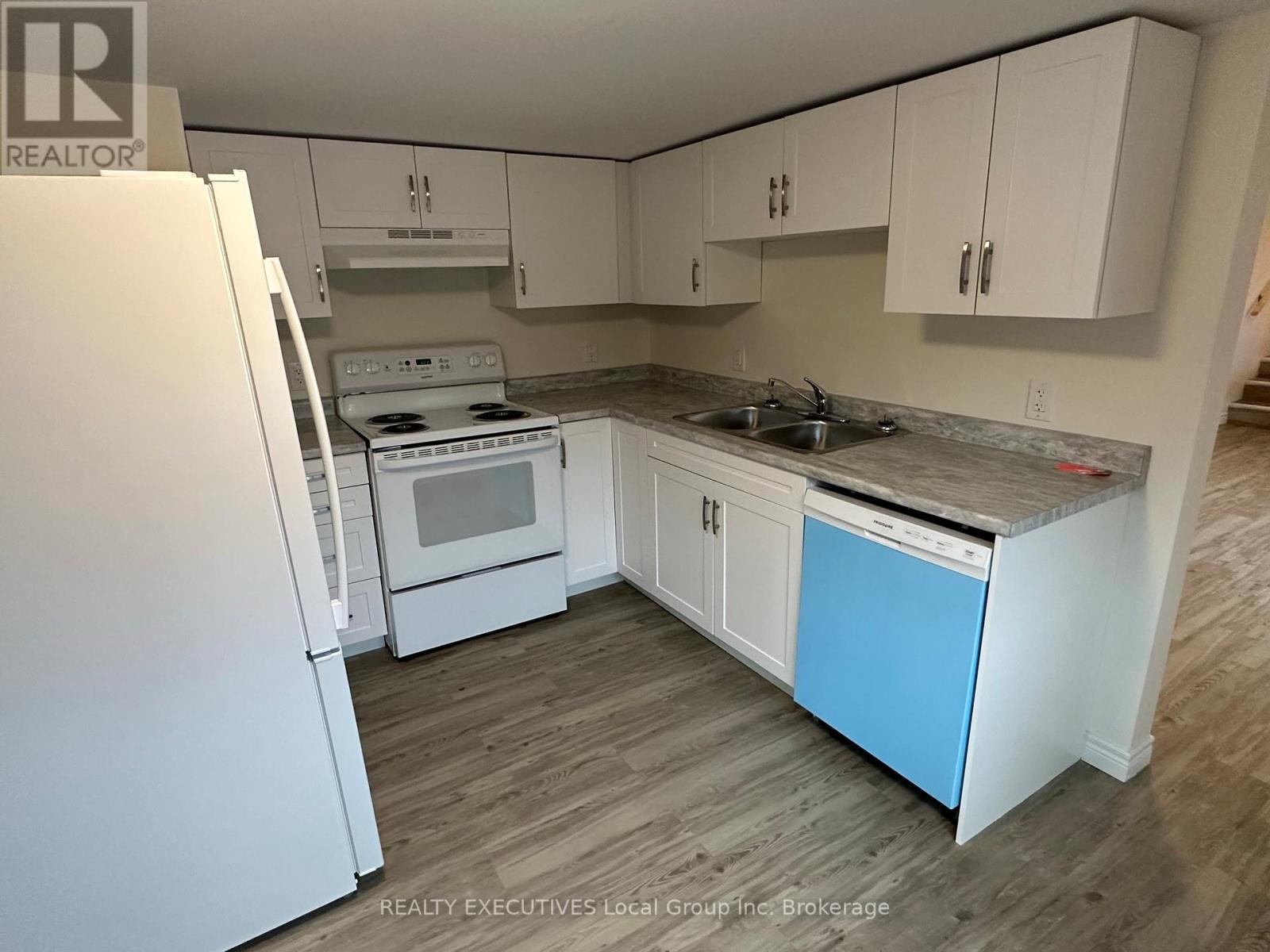 272 First Avenue W, North Bay, Ontario  P1B 3C1 - Photo 4 - X13047008