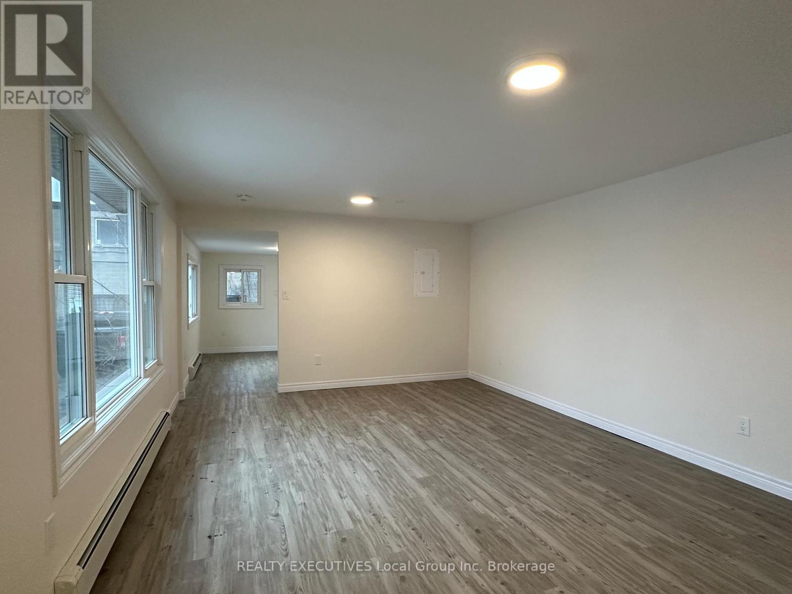 272 First Avenue W, North Bay, Ontario  P1B 3C1 - Photo 5 - X13047008