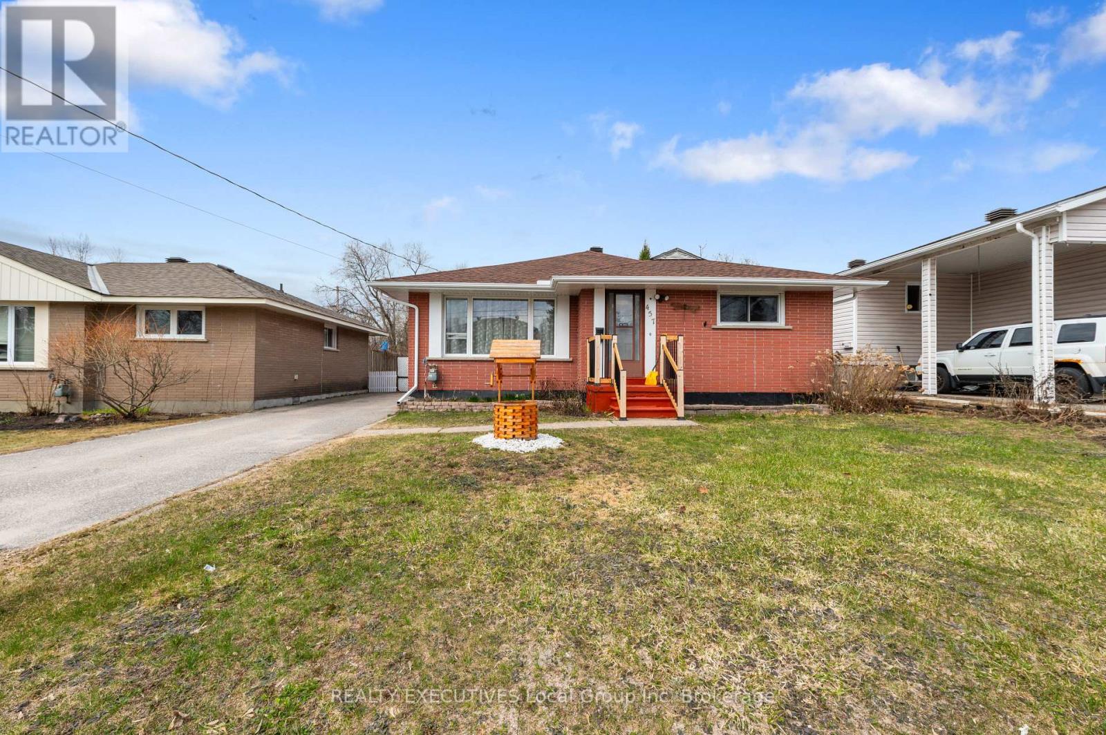 457 Princess Street W, North Bay, Ontario  P1B 6C7 - Photo 1 - X13047124