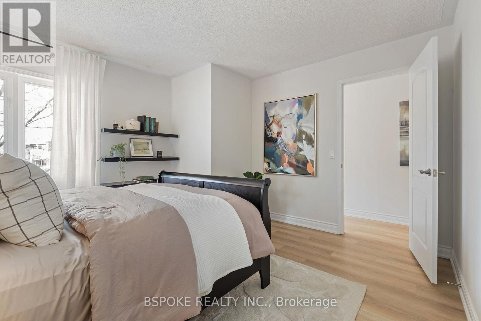 1099 Ossington Avenue, Toronto, Ontario  M6G 4B2 - Photo 12 - C13046858
