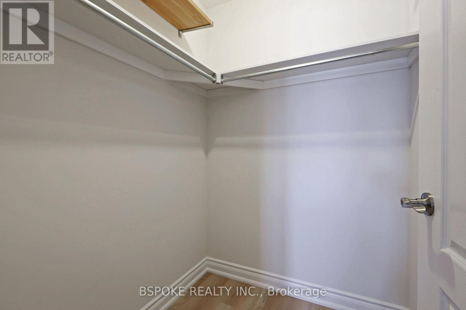 1099 Ossington Avenue, Toronto, Ontario  M6G 4B2 - Photo 13 - C13046858