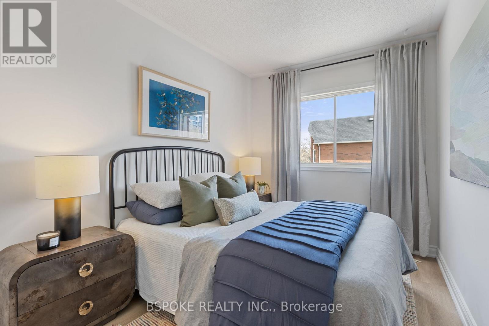 1099 Ossington Avenue, Toronto, Ontario  M6G 4B2 - Photo 14 - C13046858