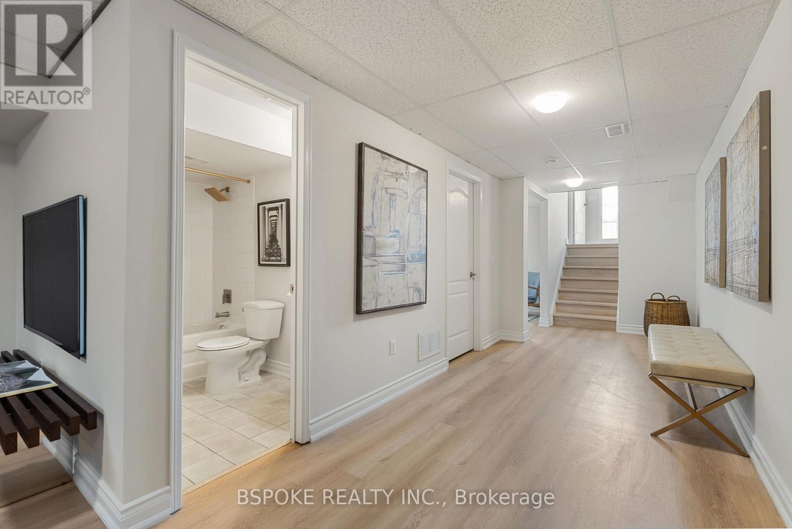 1099 Ossington Avenue, Toronto, Ontario  M6G 4B2 - Photo 22 - C13046858