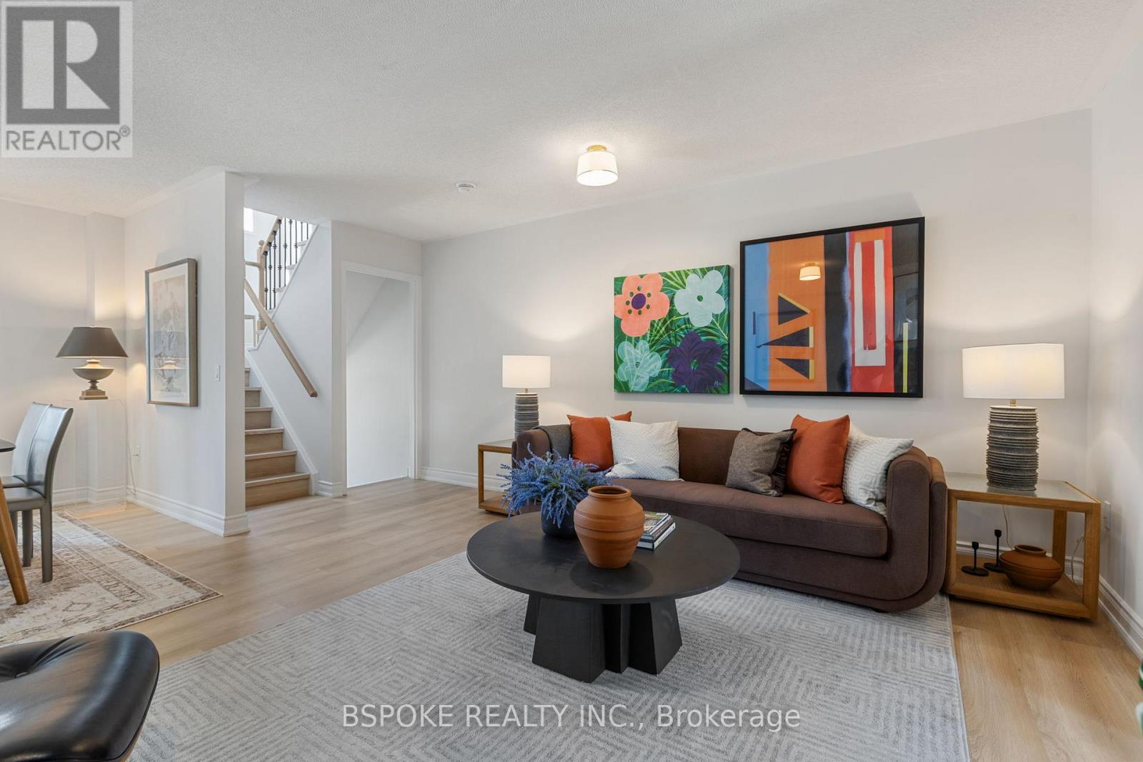 1099 Ossington Avenue, Toronto, Ontario  M6G 4B2 - Photo 5 - C13046858