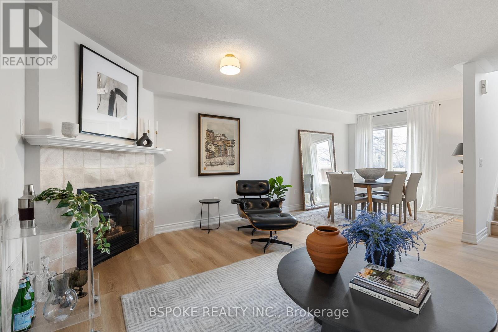 1099 Ossington Avenue, Toronto, Ontario  M6G 4B2 - Photo 6 - C13046858