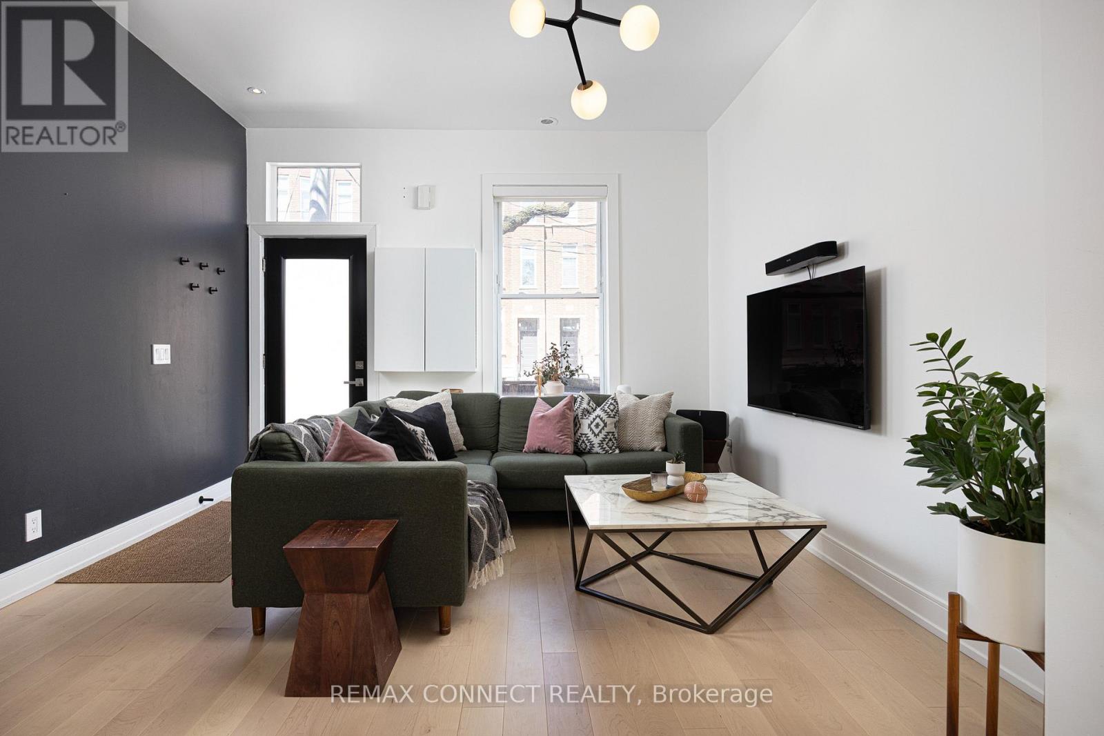 553 King Street E, Toronto, Ontario  M5A 1M5 - Photo 4 - C13047022