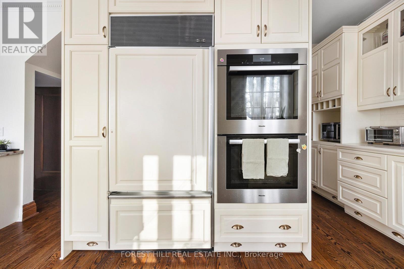 152 Lyndhurst Avenue, Toronto, Ontario  M5R 2Z9 - Photo 12 - C13047152