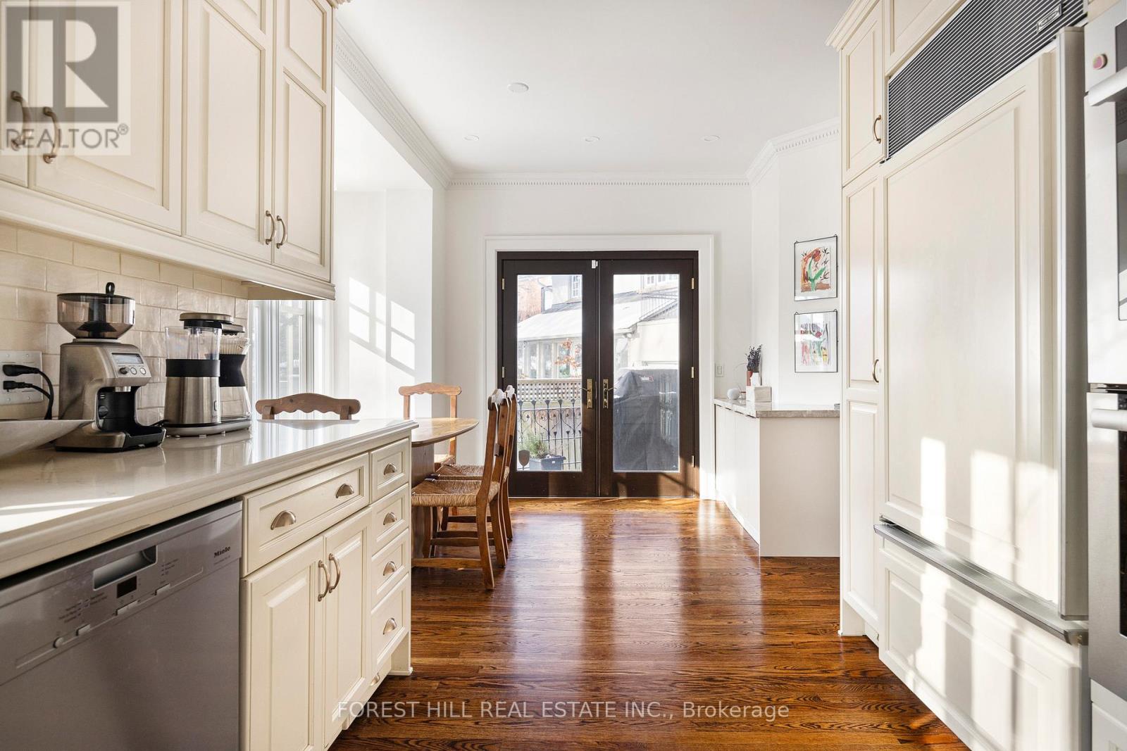 152 Lyndhurst Avenue, Toronto, Ontario  M5R 2Z9 - Photo 13 - C13047152