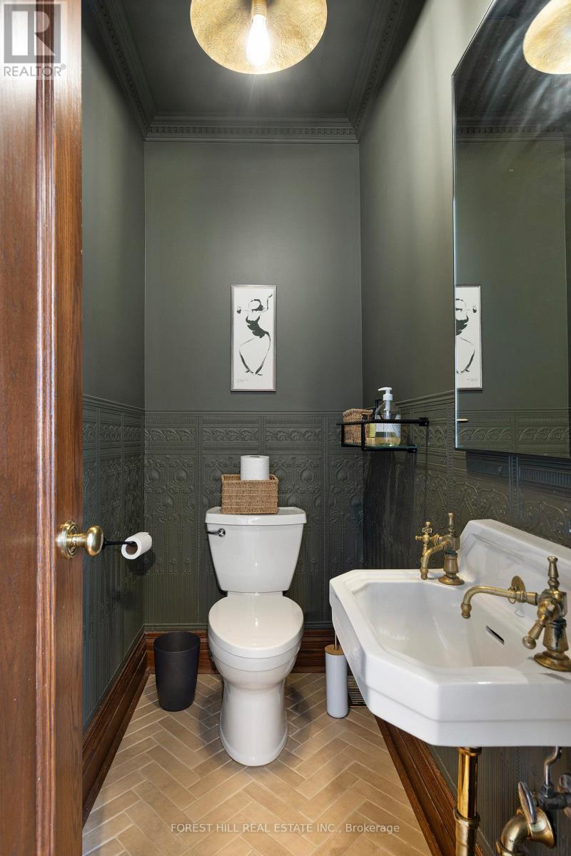 152 Lyndhurst Avenue, Toronto, Ontario  M5R 2Z9 - Photo 19 - C13047152