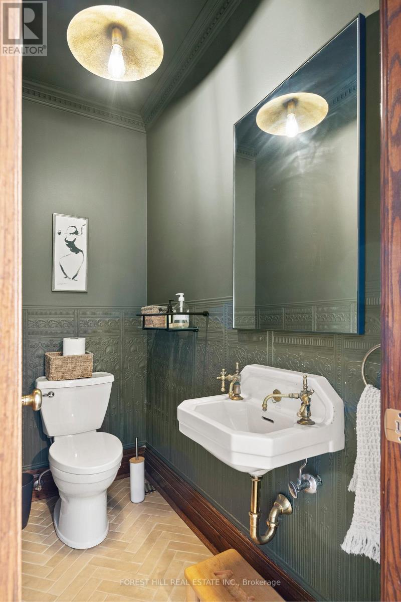 152 Lyndhurst Avenue, Toronto, Ontario  M5R 2Z9 - Photo 20 - C13047152