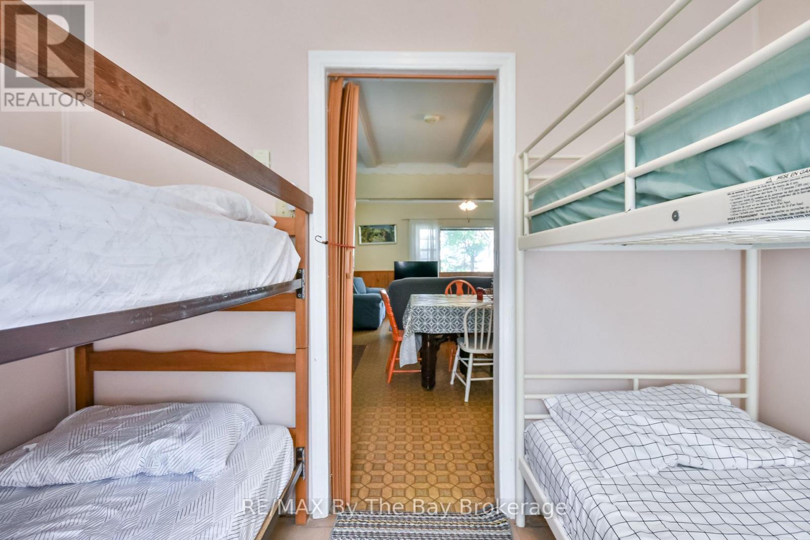 762 Eastdale Drive, Wasaga Beach, Ontario  L9Z 2R2 - Photo 22 - S13047052