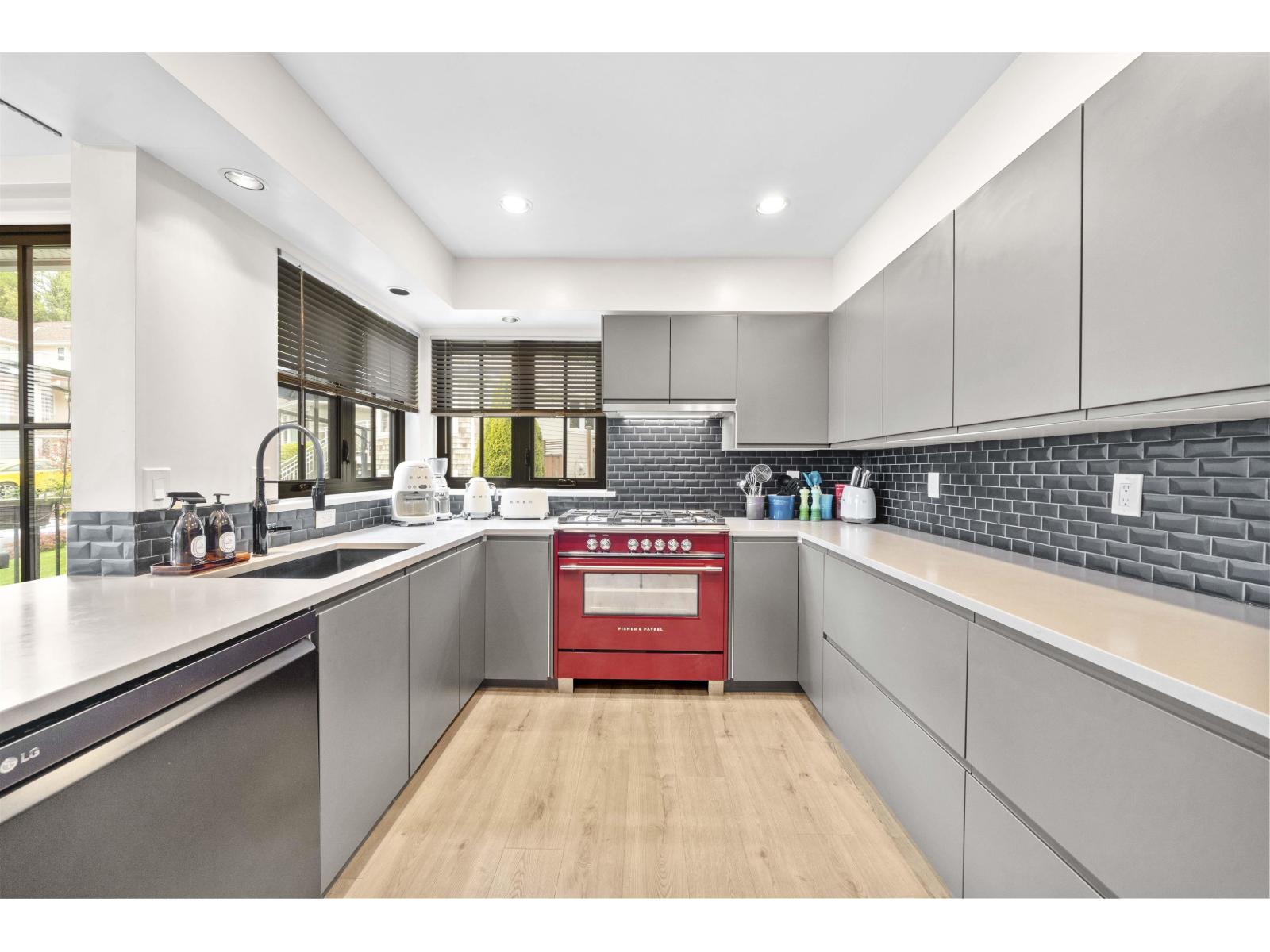 16071 8 Avenue, Surrey, British Columbia  V4A 1A1 - Photo 11 - R3115438