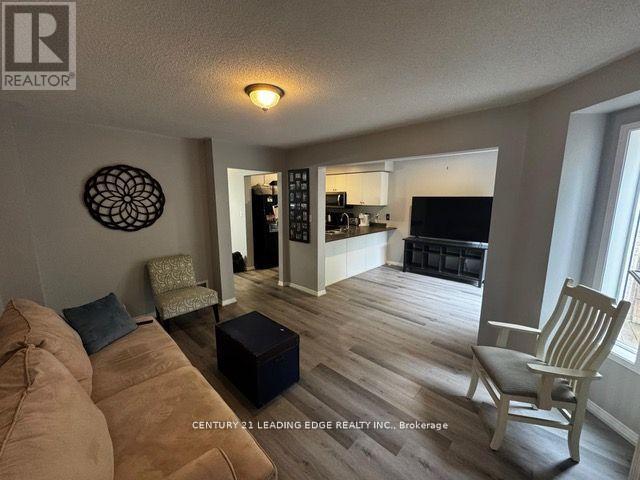 497 Nottingham Crescent, Oshawa, Ontario  L1K 2V6 - Photo 2 - E13046810