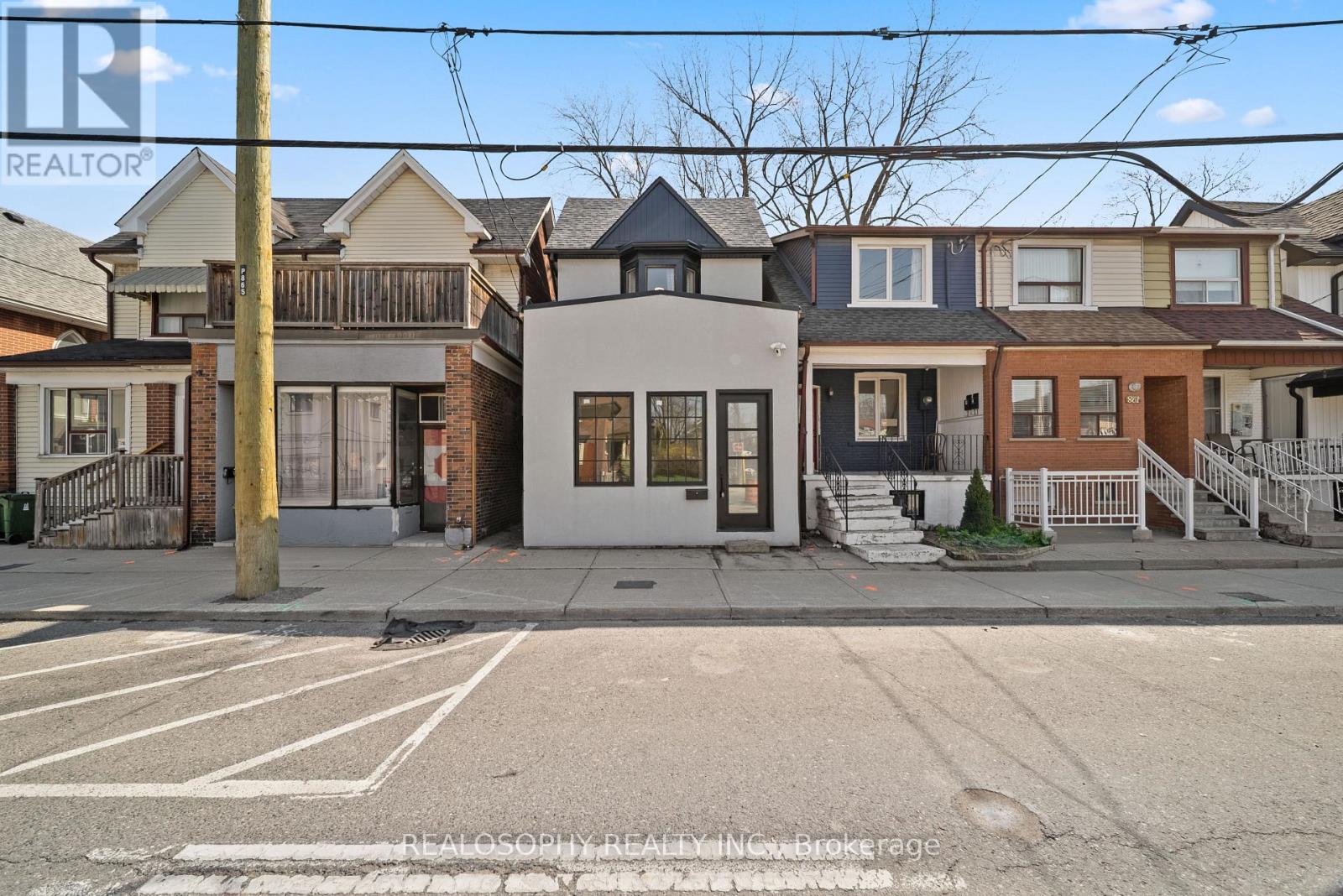 865 PAPE AVENUE, Toronto, Ontario