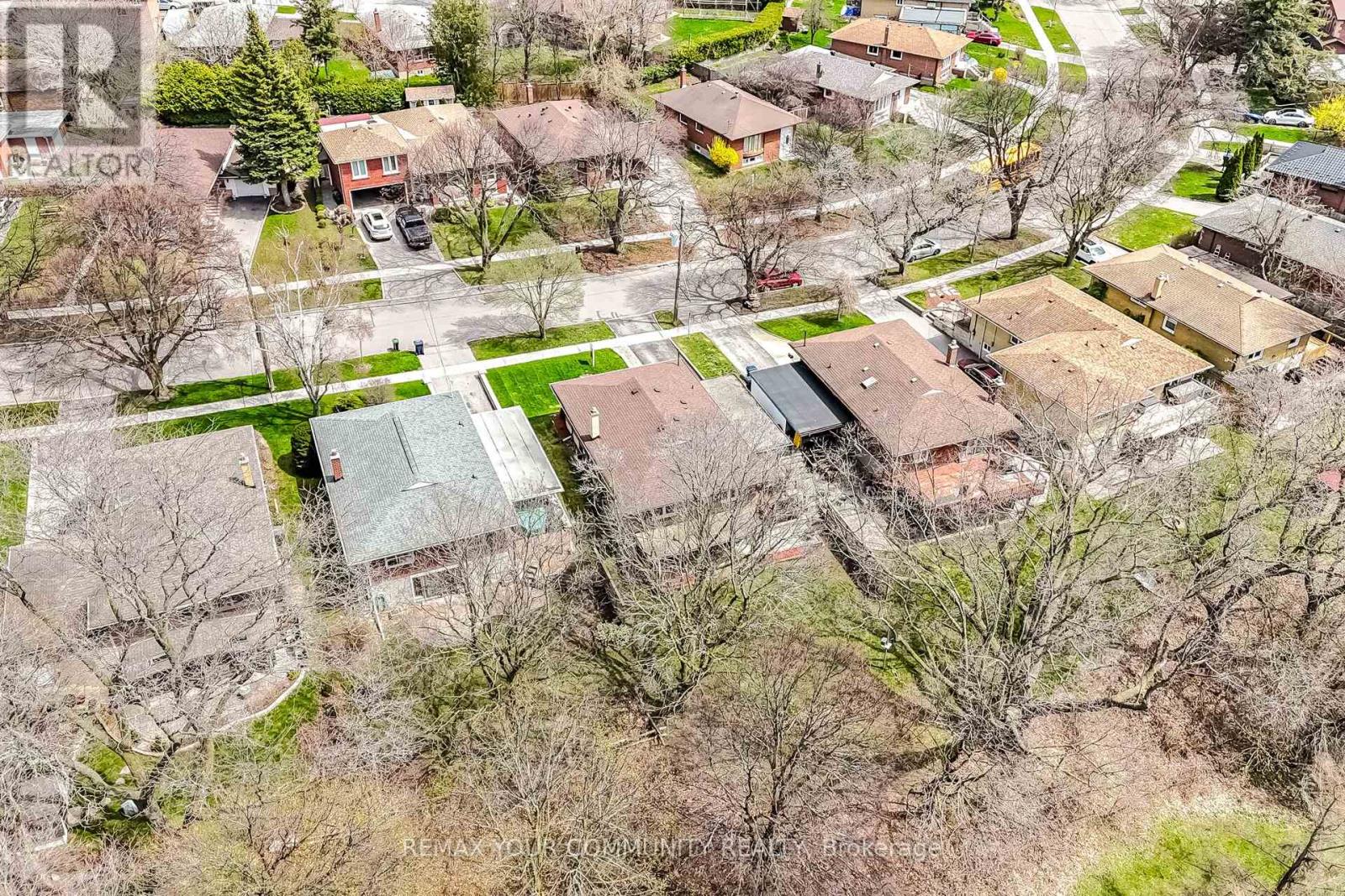 54 Applefield Drive, Toronto, Ontario  M1P 3X9 - Photo 48 - E13046944