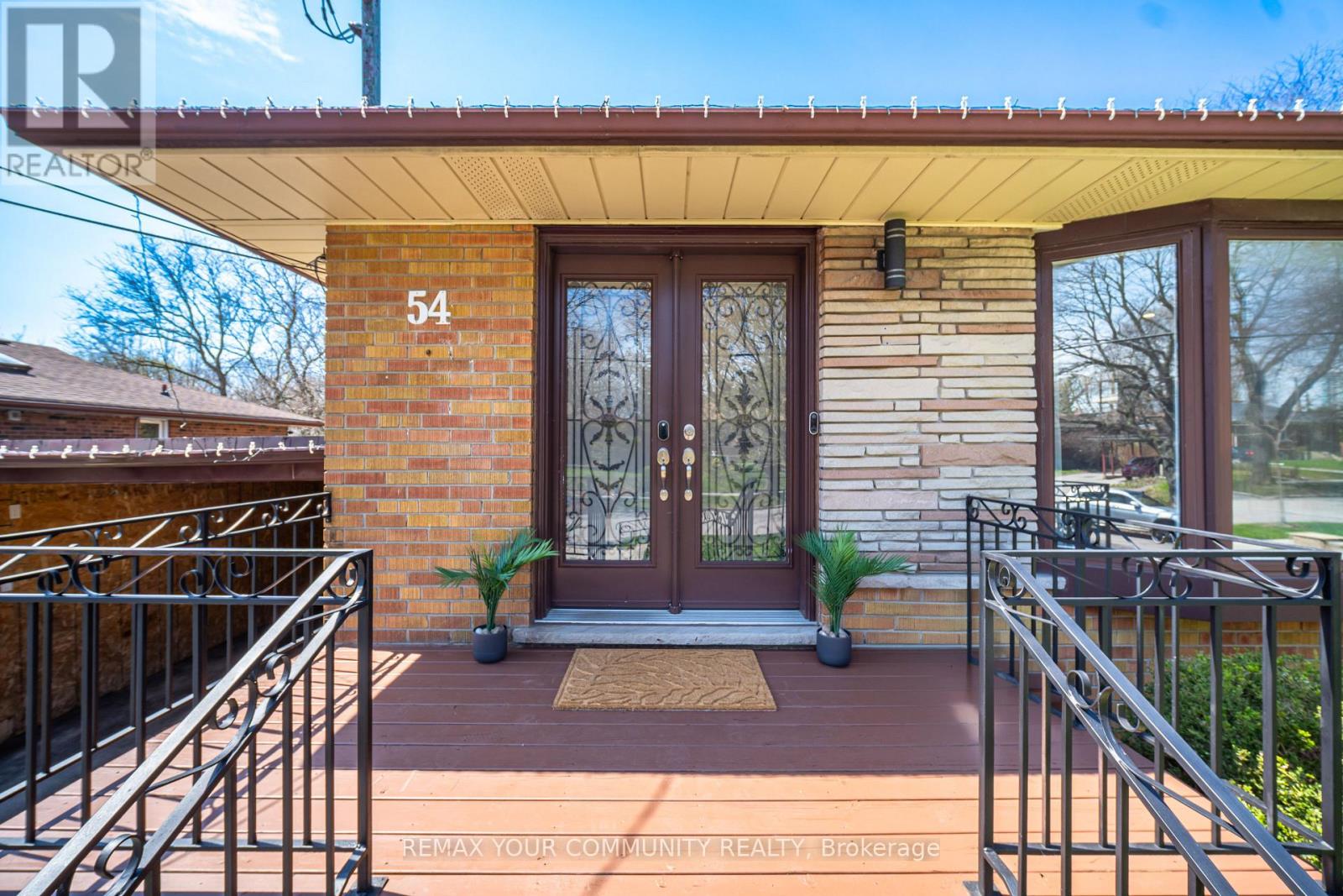 54 Applefield Drive, Toronto, Ontario  M1P 3X9 - Photo 6 - E13046944