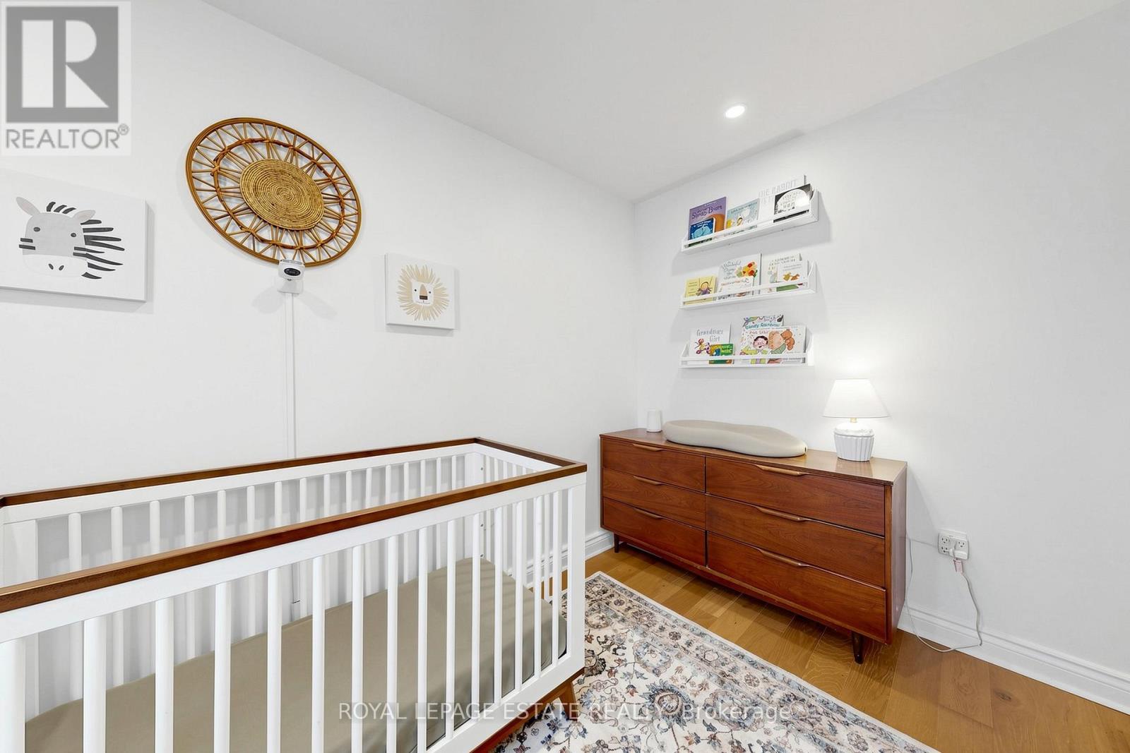 823 Sammon Avenue, Toronto, Ontario  M4C 2E7 - Photo 20 - E13047024