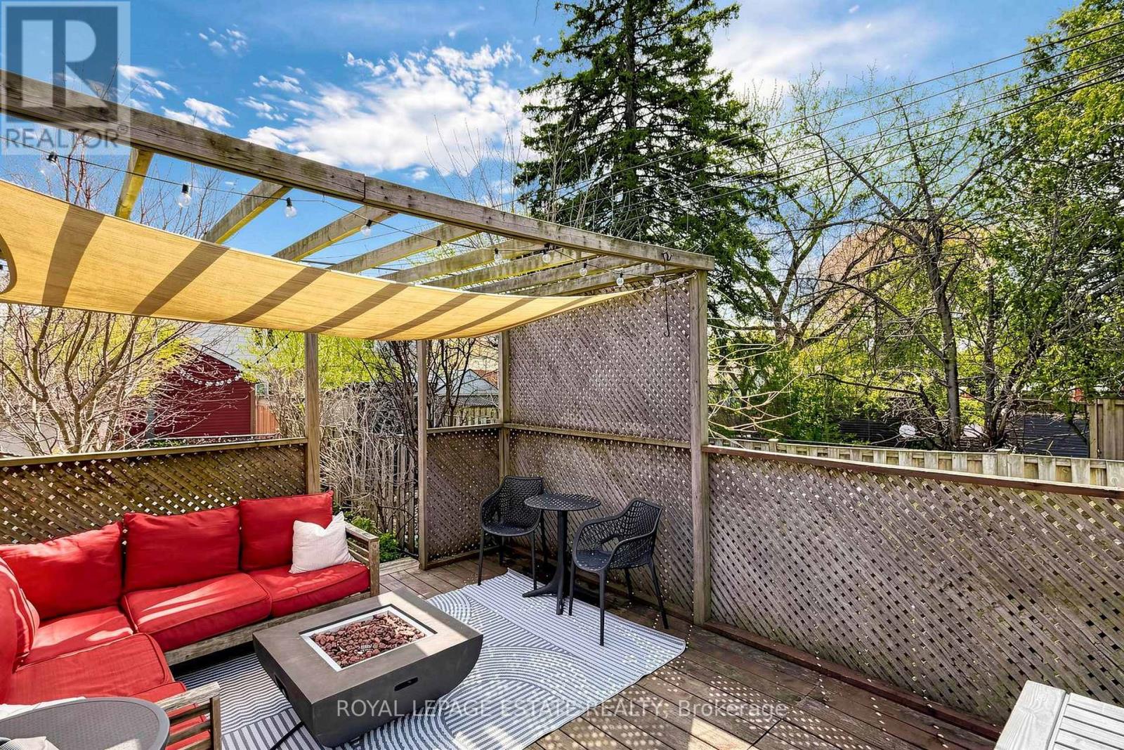 823 Sammon Avenue, Toronto, Ontario  M4C 2E7 - Photo 28 - E13047024