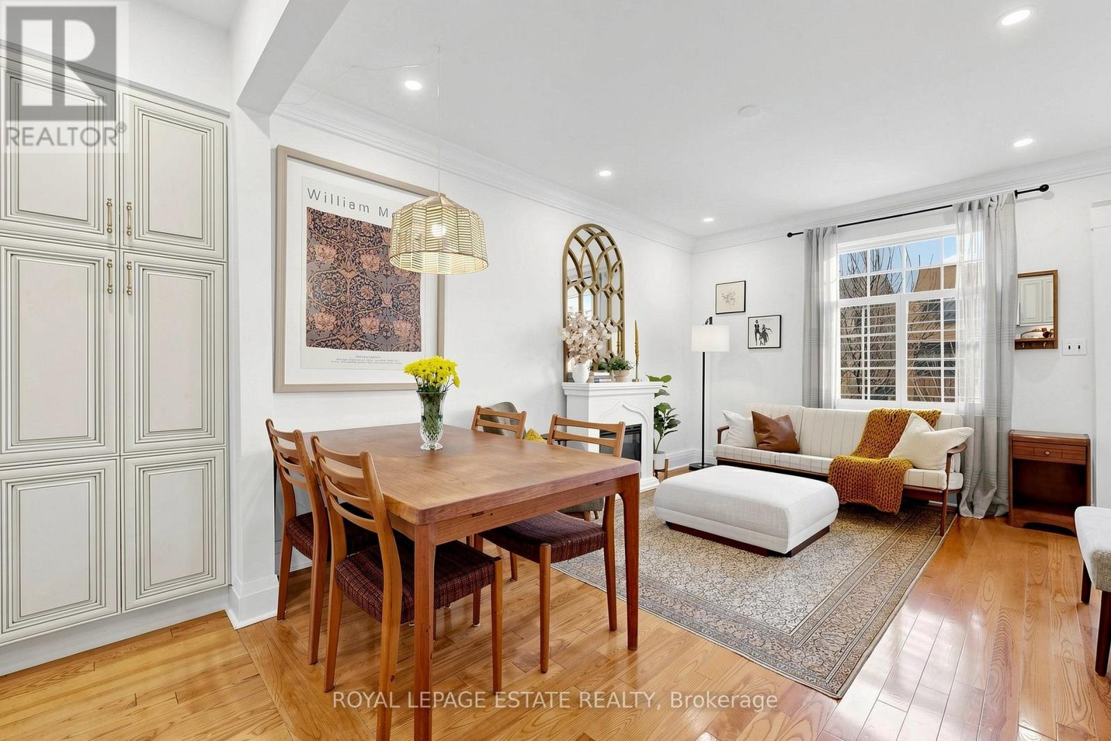 823 Sammon Avenue, Toronto, Ontario  M4C 2E7 - Photo 7 - E13047024