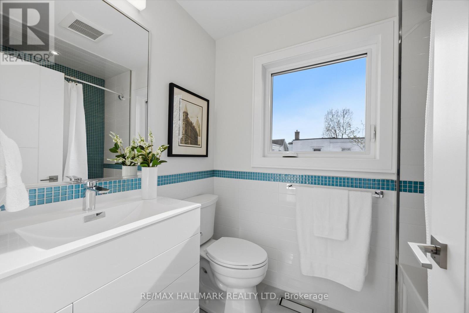 3a Linton Avenue, Toronto, Ontario  M1N 1W5 - Photo 33 - E13047034