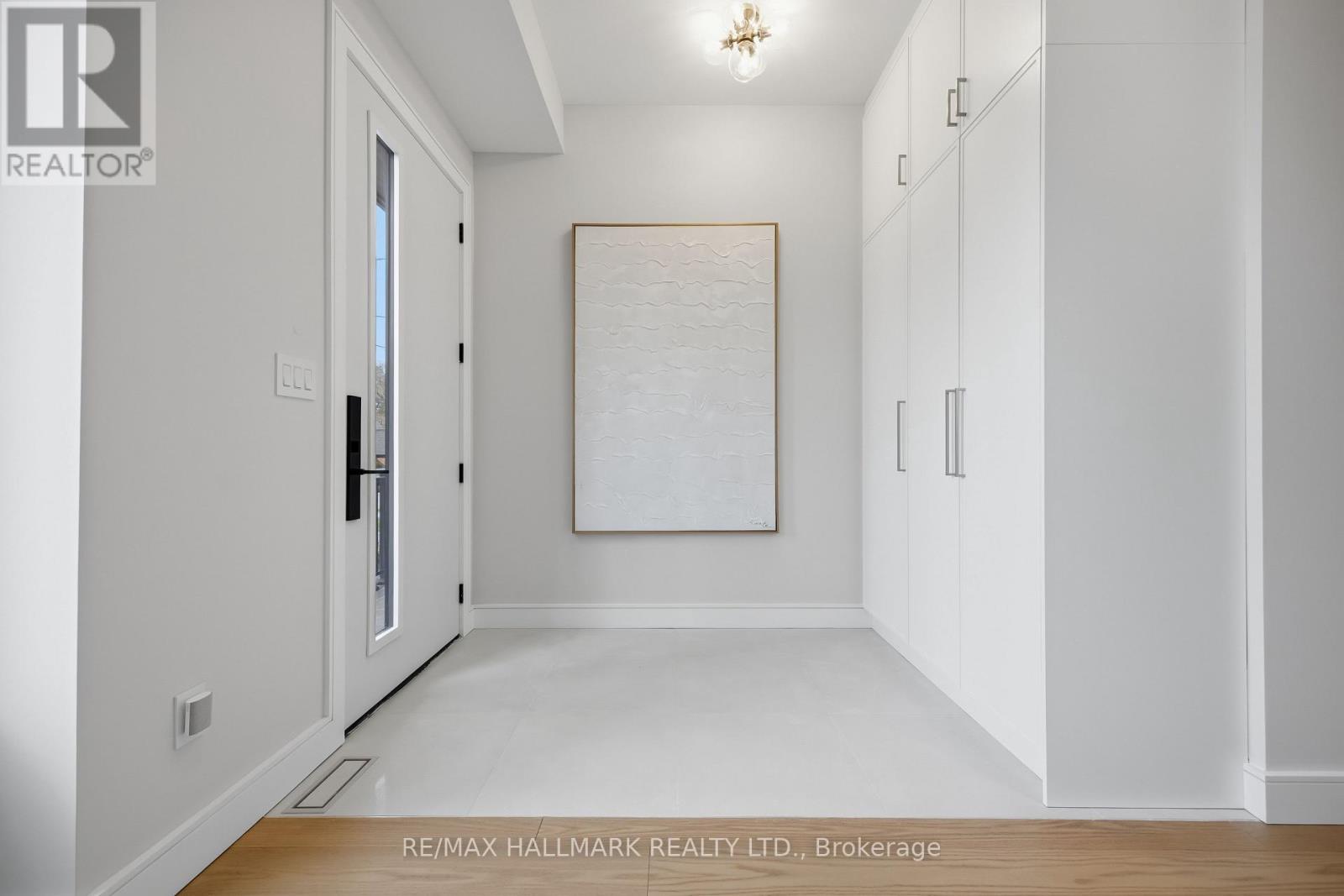 3a Linton Avenue, Toronto, Ontario  M1N 1W5 - Photo 4 - E13047034