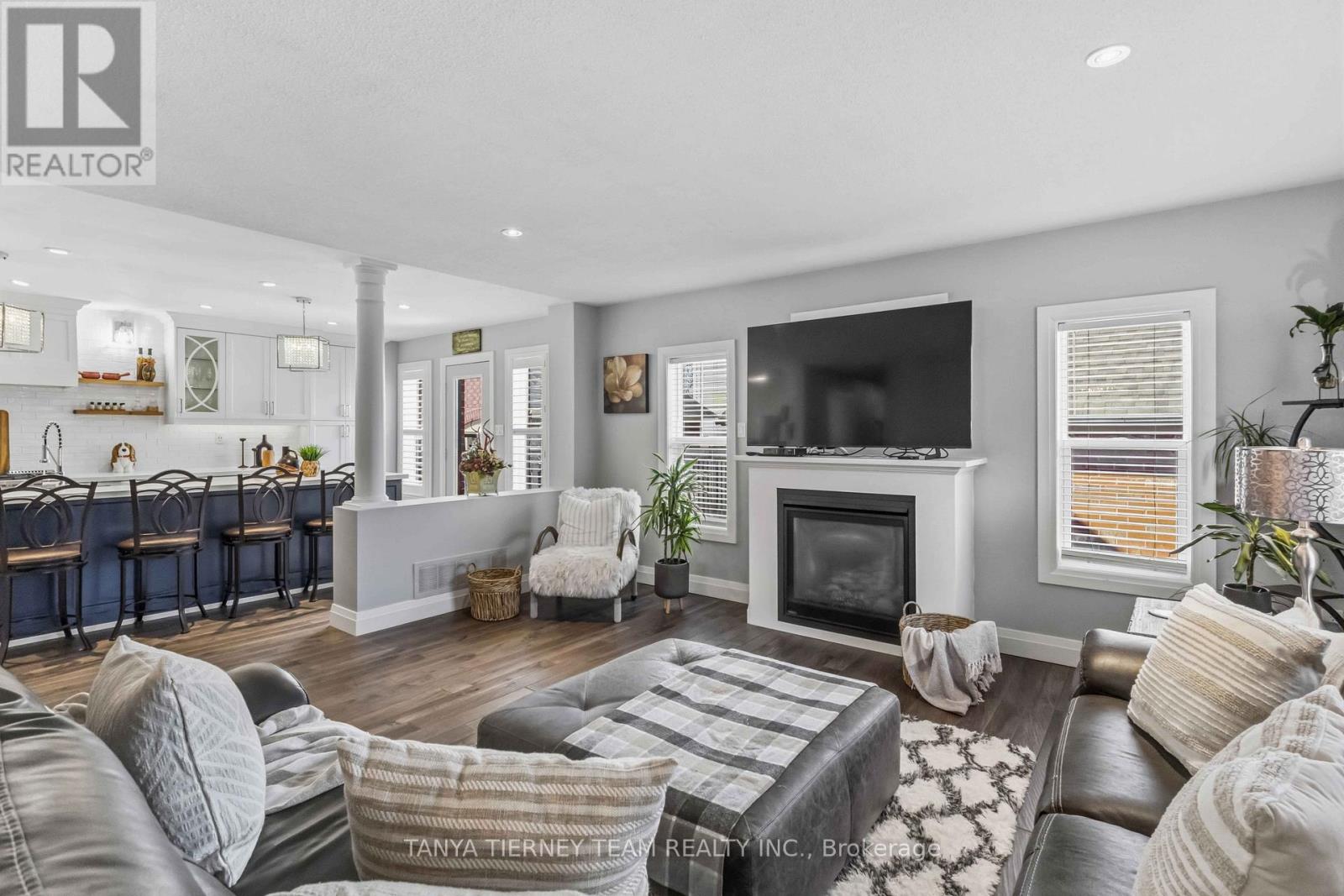 41 Zachary Place, Whitby, Ontario  L1M 1E1 - Photo 16 - E13047118