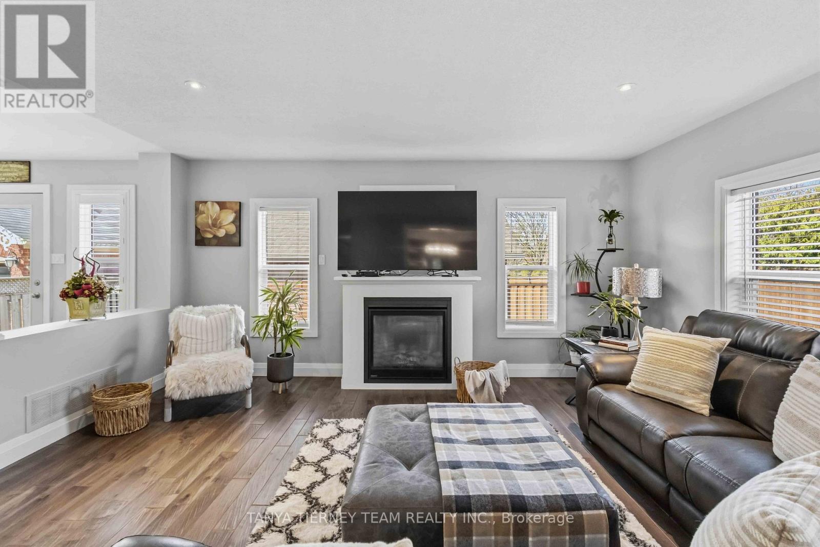 41 Zachary Place, Whitby, Ontario  L1M 1E1 - Photo 17 - E13047118