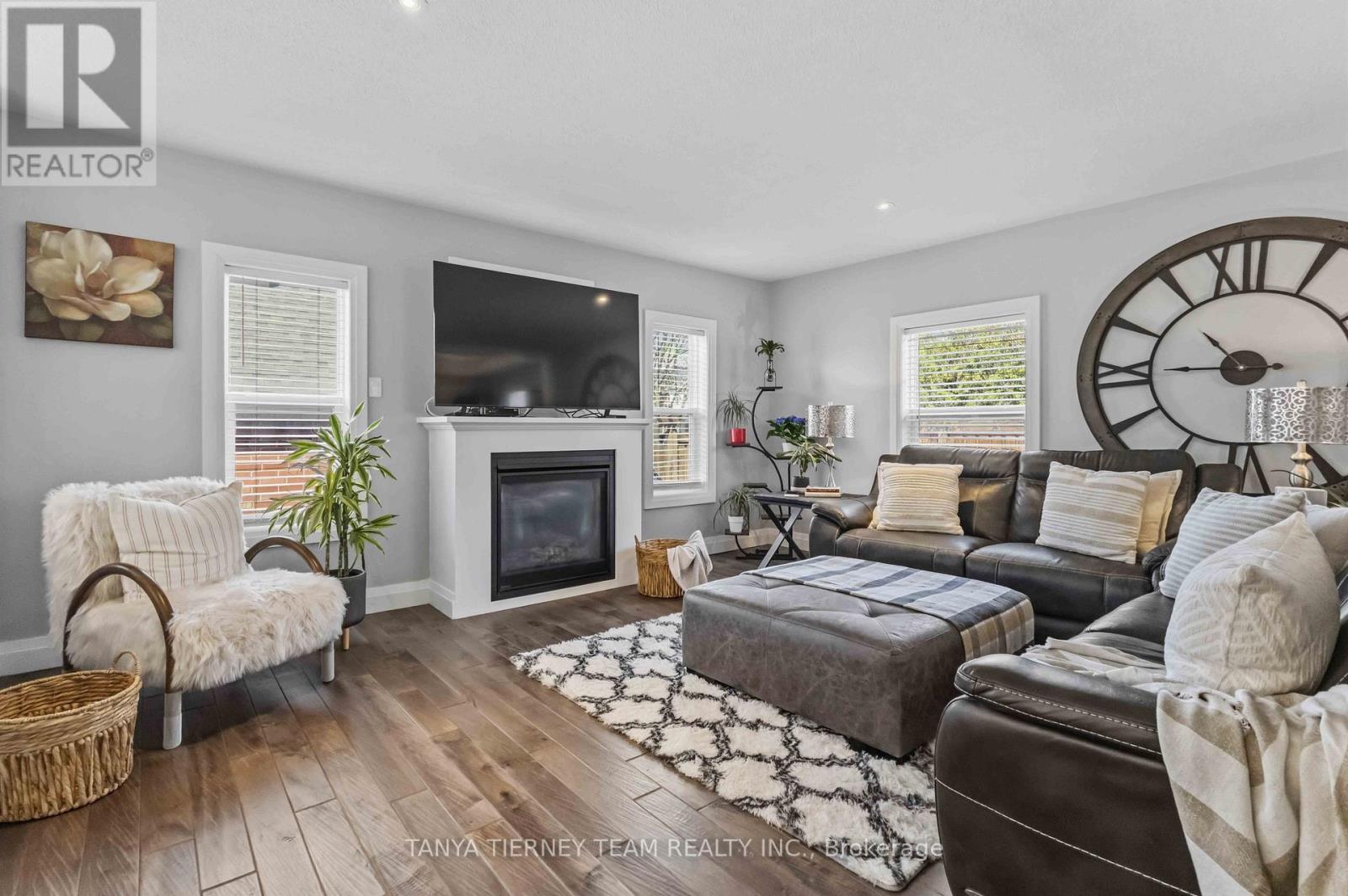 41 Zachary Place, Whitby, Ontario  L1M 1E1 - Photo 18 - E13047118