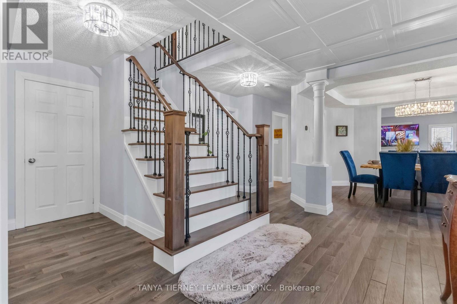 41 Zachary Place, Whitby, Ontario  L1M 1E1 - Photo 6 - E13047118