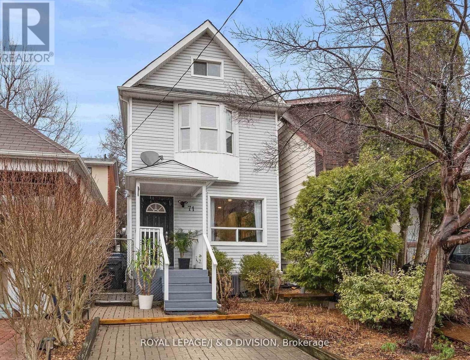 71 MADELAINE AVENUE, Toronto, Ontario