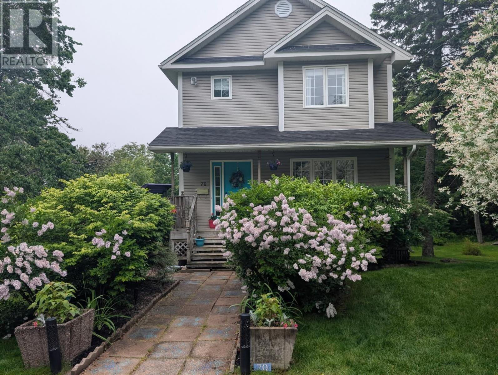 70 Hillside Avenue, Lower Sackville, Nova Scotia  B4C 1W7 - Photo 3 - 202608691