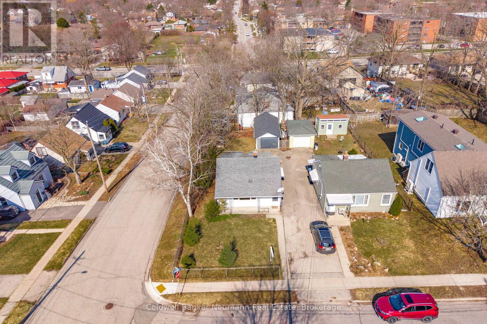 31 Dunkirk Avenue, Guelph, Ontario  N1E 4N7 - Photo 2 - X13046908