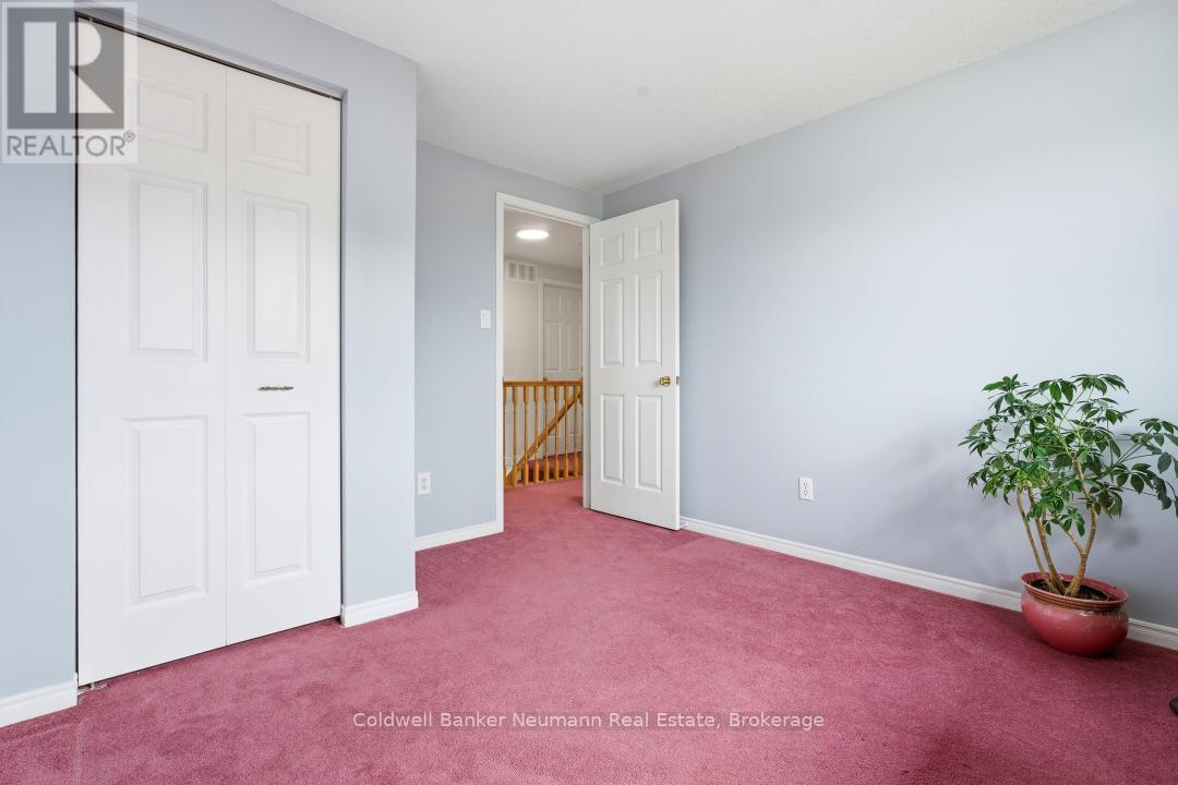 254 Silurian Drive, Guelph, Ontario  N1E 7B8 - Photo 16 - X13047004