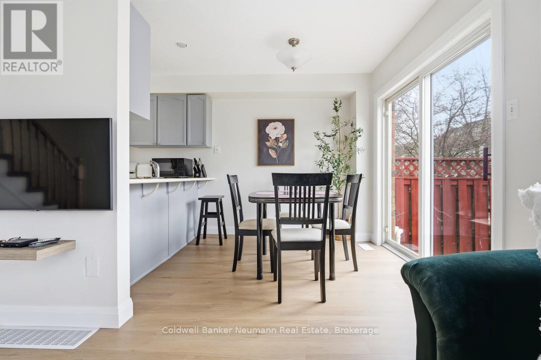 254 Silurian Drive, Guelph, Ontario  N1E 7B8 - Photo 5 - X13047004