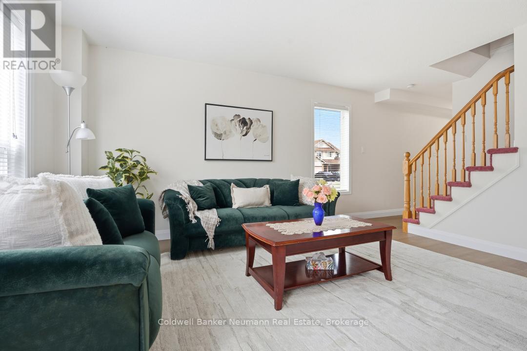 254 Silurian Drive, Guelph, Ontario  N1E 7B8 - Photo 6 - X13047004