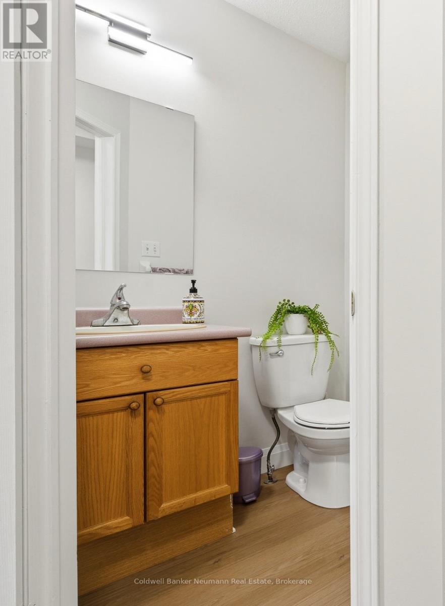 254 Silurian Drive, Guelph, Ontario  N1E 7B8 - Photo 9 - X13047004