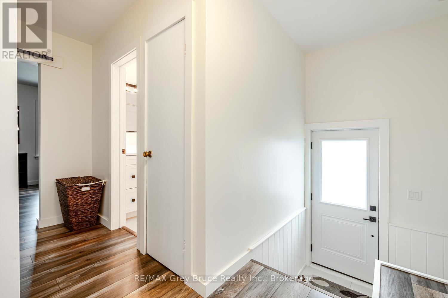 105 John Street, Georgian Bluffs, Ontario  N0H 2T0 - Photo 21 - X13047136