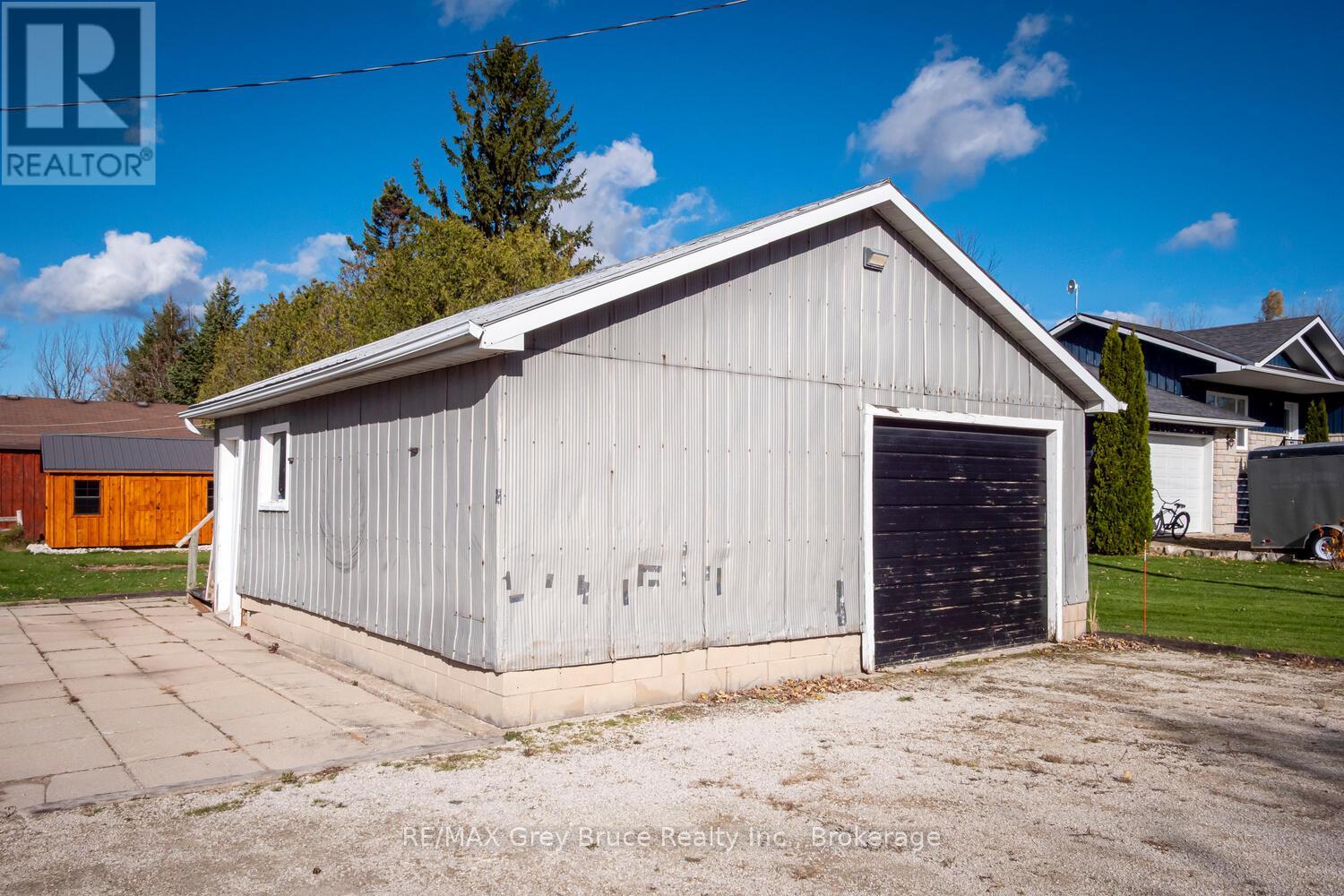 105 John Street, Georgian Bluffs, Ontario  N0H 2T0 - Photo 42 - X13047136