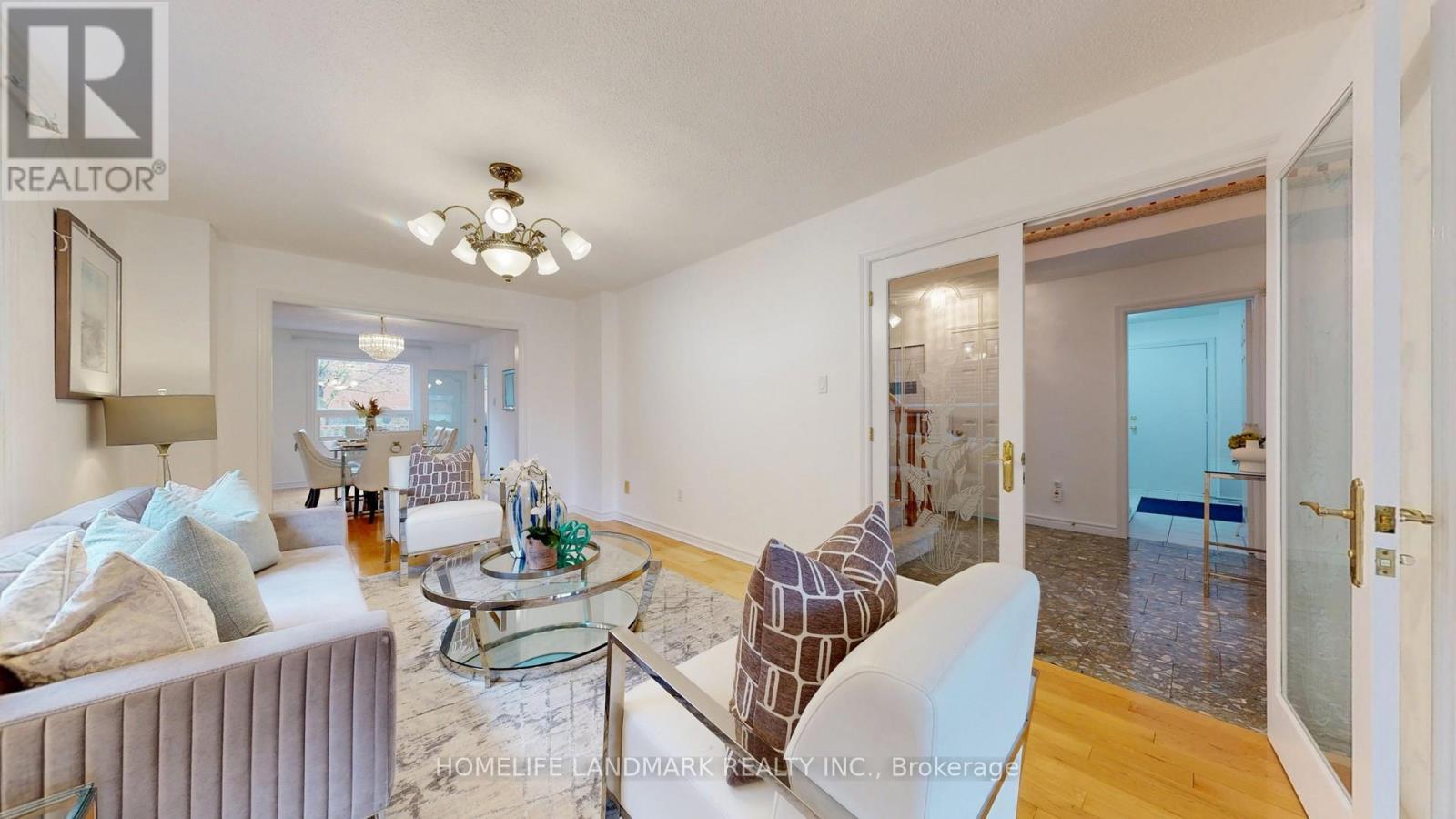 72 Springfield Drive, Markham, Ontario  L3S 3H5 - Photo 5 - N13046806