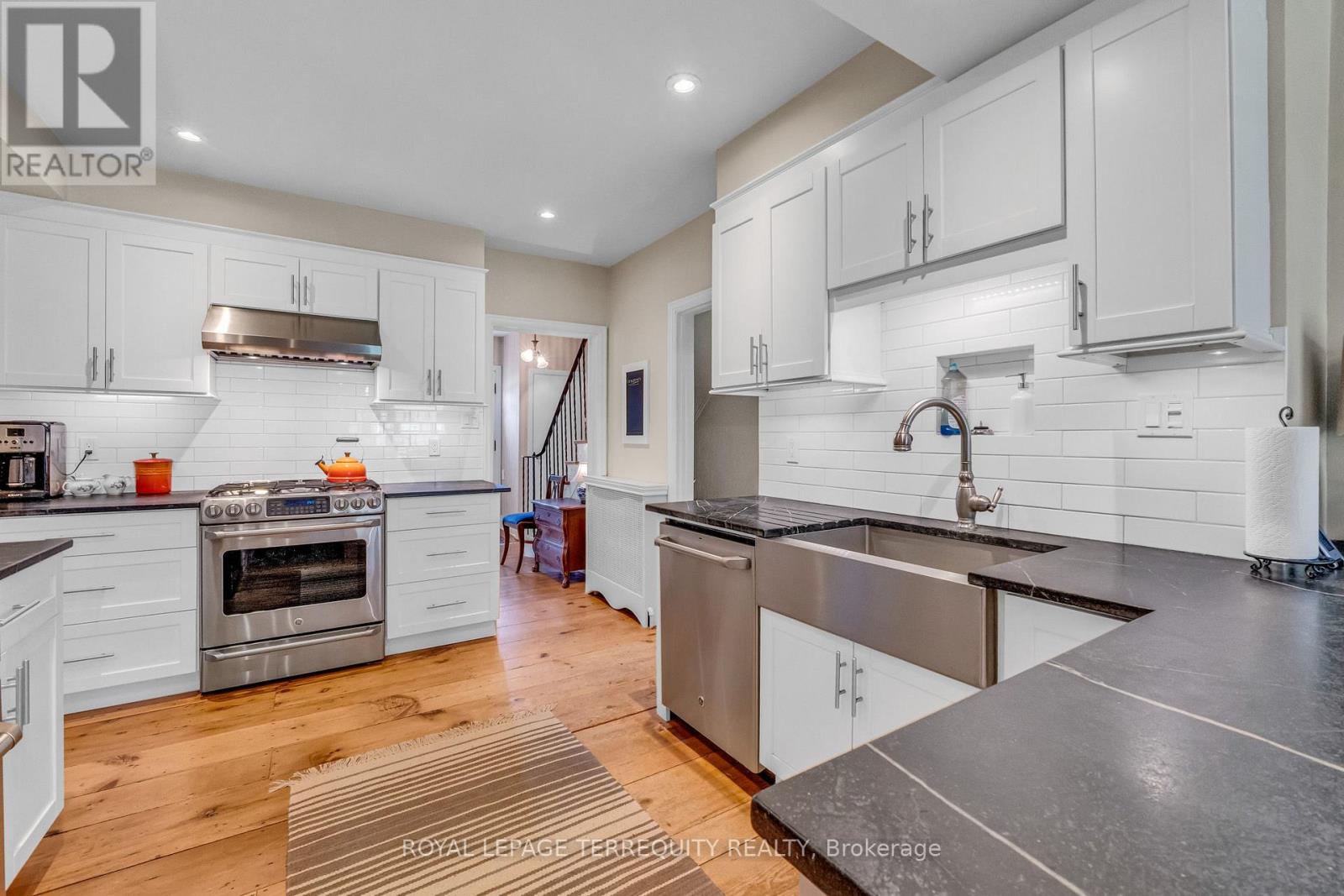 155 Centre Street W, Richmond Hill (Mill Pond), Ontario  L4C 3P6 - Photo 13 - N13047018