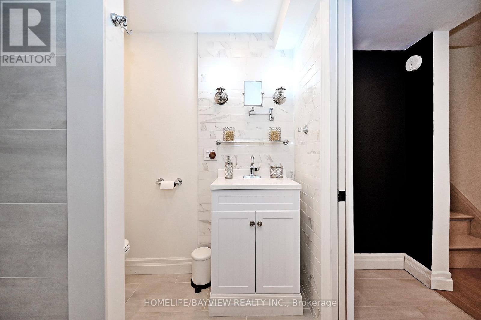 159 Laverock Avenue, Richmond Hill (Mill Pond), Ontario  L4C 4K1 - Photo 45 - N13047174