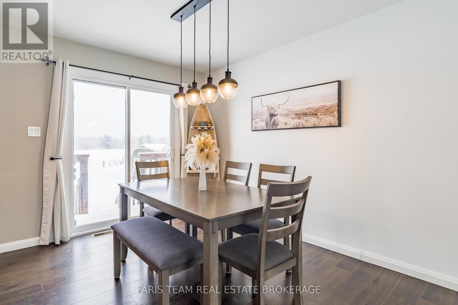 61 Mill Street E, Springwater, Ontario  L0L 1V0 - Photo 15 - S13046914