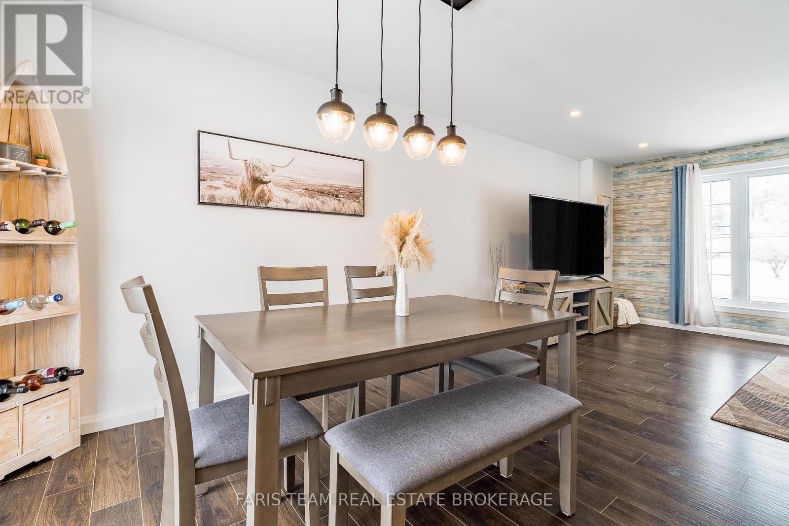 61 Mill Street E, Springwater, Ontario  L0L 1V0 - Photo 16 - S13046914