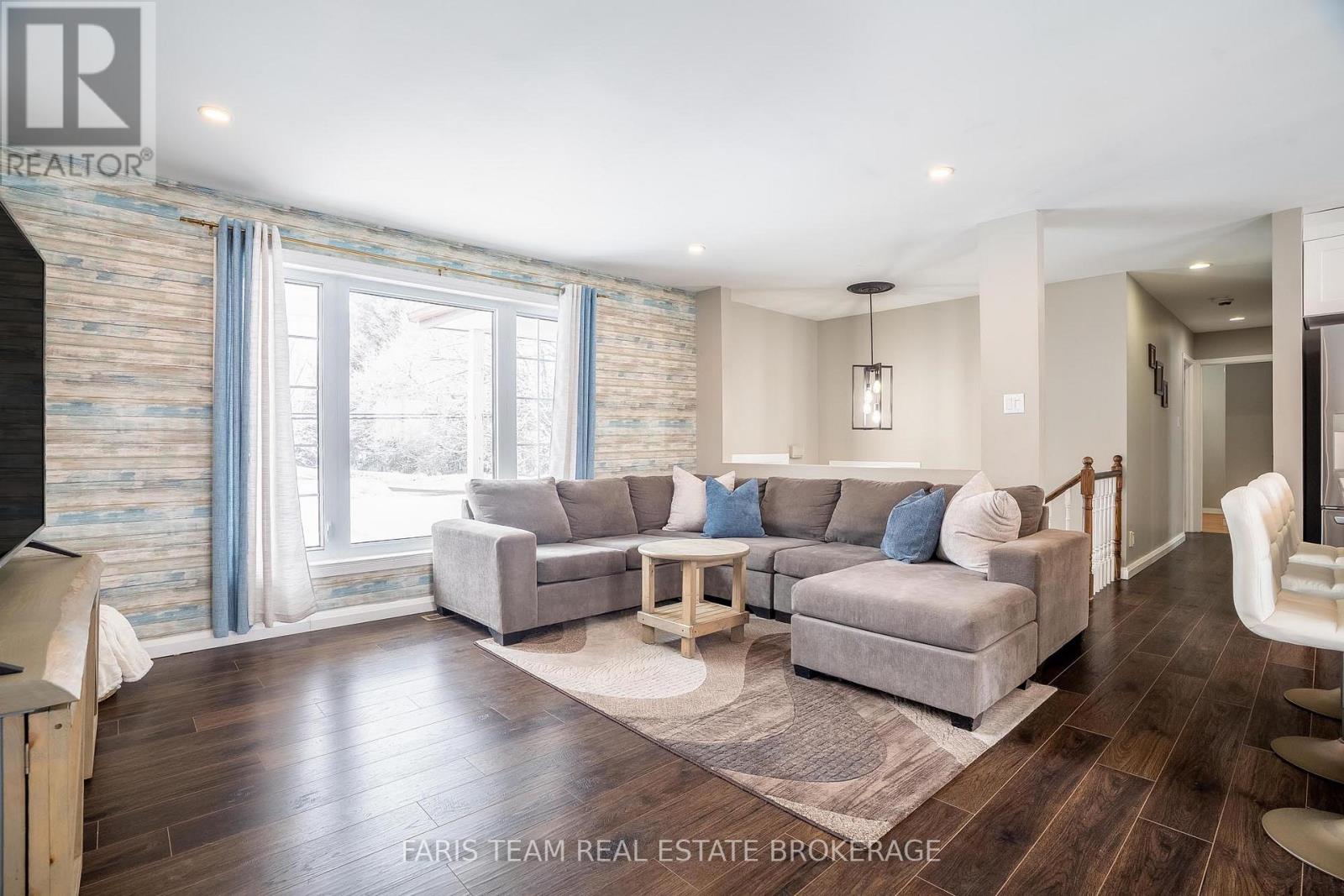 61 Mill Street E, Springwater, Ontario  L0L 1V0 - Photo 18 - S13046914