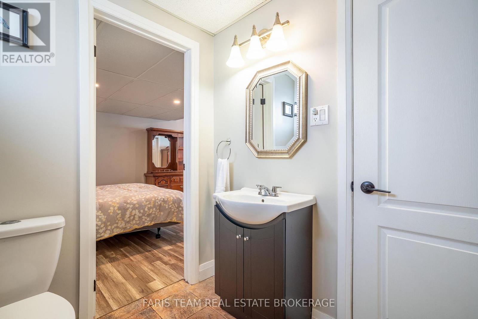 61 Mill Street E, Springwater, Ontario  L0L 1V0 - Photo 37 - S13046914