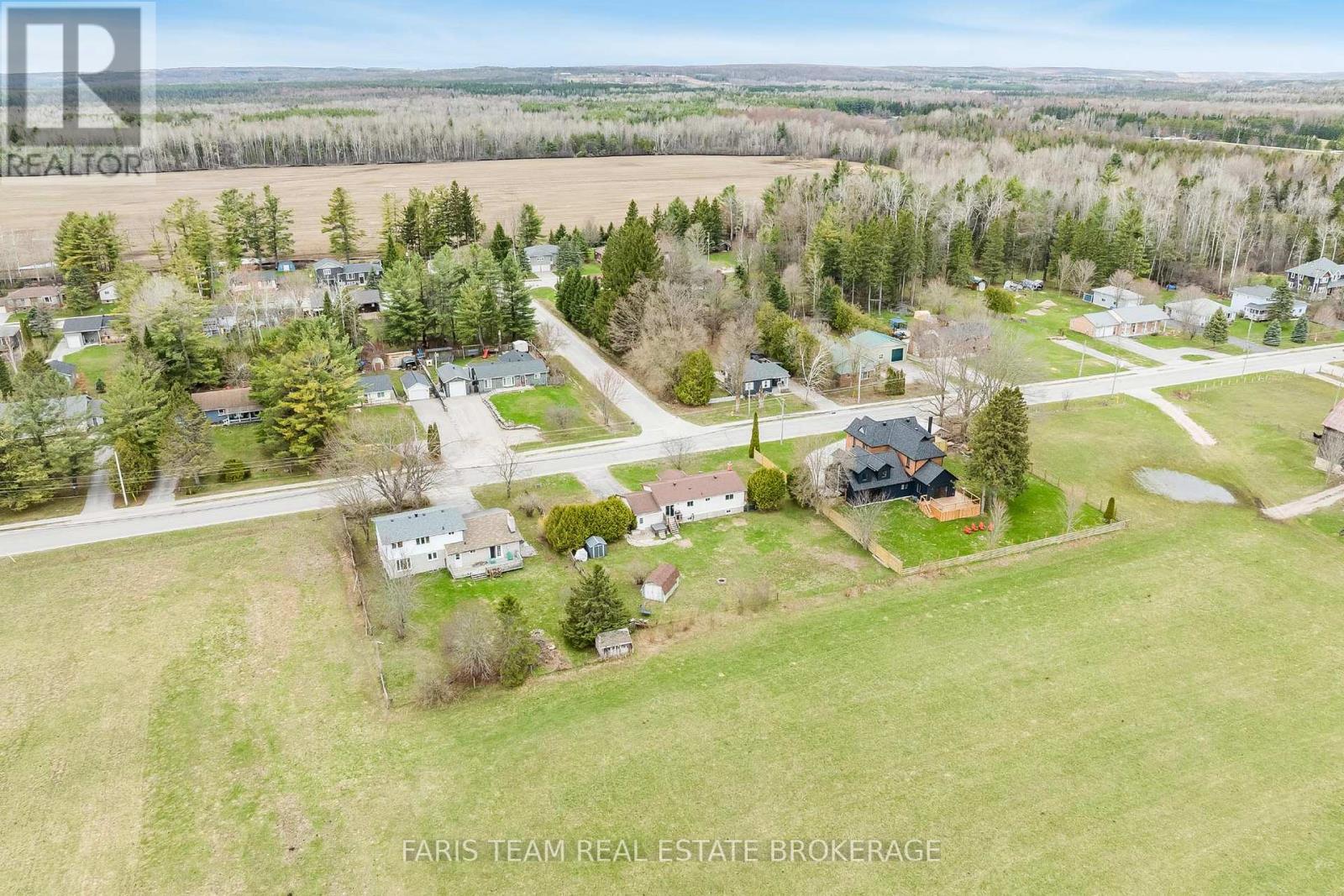 61 Mill Street E, Springwater, Ontario  L0L 1V0 - Photo 47 - S13046914