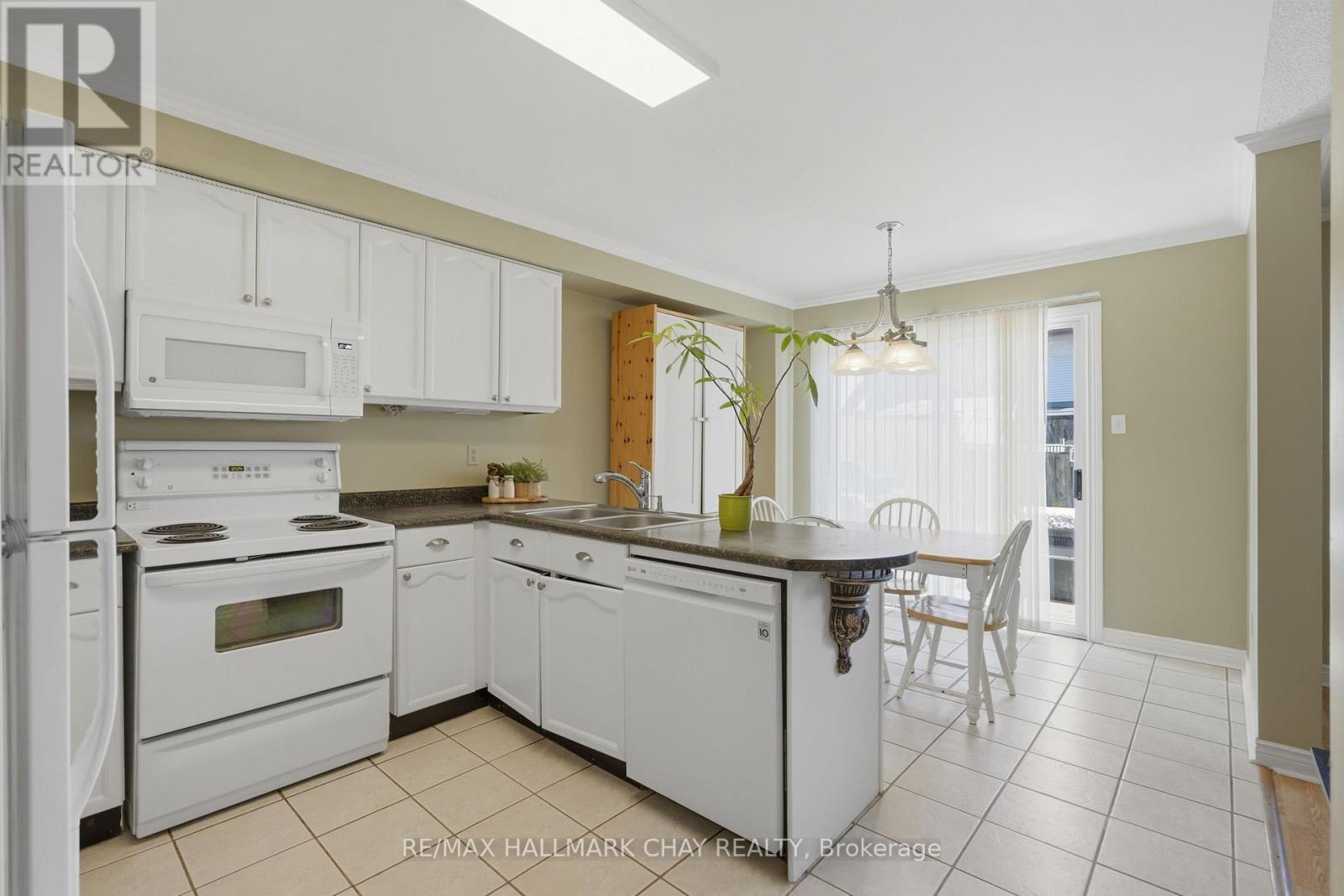 21 Carr Drive, Barrie (Letitia Heights), Ontario  L4N 6N3 - Photo 11 - S13047046